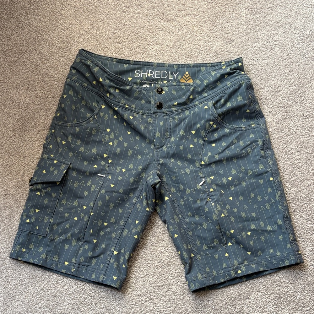 Shredly Size 4 Mountain Bike Shorts.